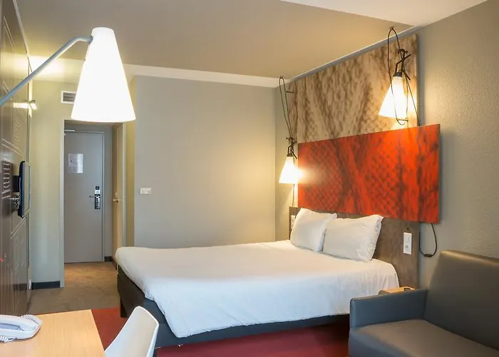 Hotel Ibis Gare De Lyon Ledru Rollin 3*