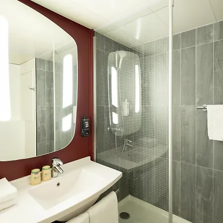 Ibis Gare De Lyon Ledru Rollin Hotel 3*