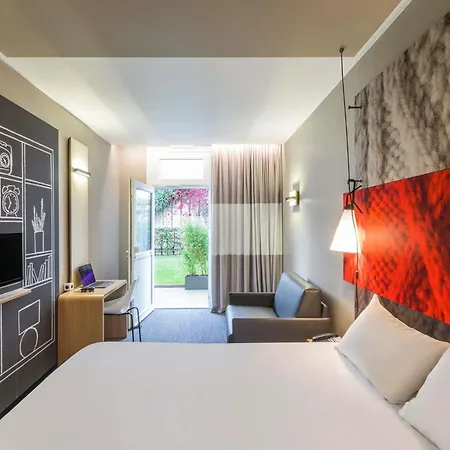 Hotel Ibis Gare De Lyon Ledru Rollin 3*