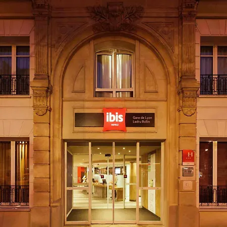 Ibis Gare De Lyon Ledru Rollin 3* باريس