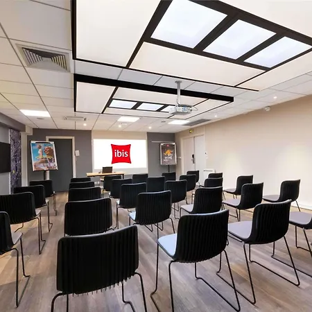Ibis Gare De Lyon Ledru Rollin 3* باريس